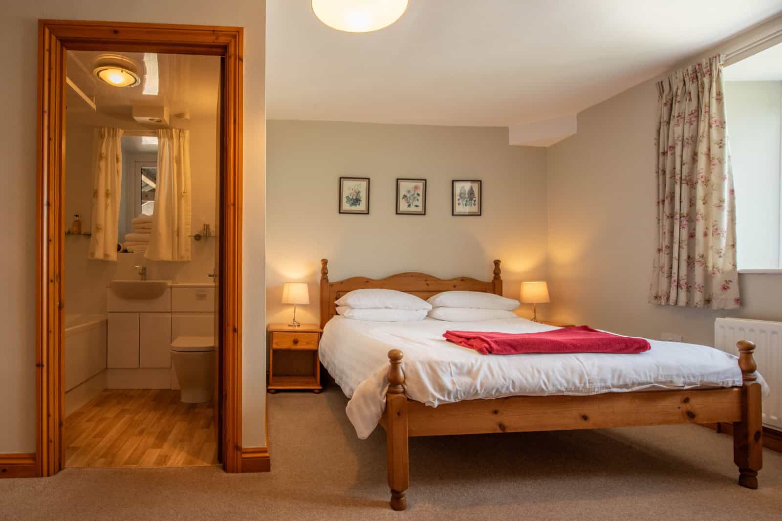 Rye Hill Farm Cottage Family Room